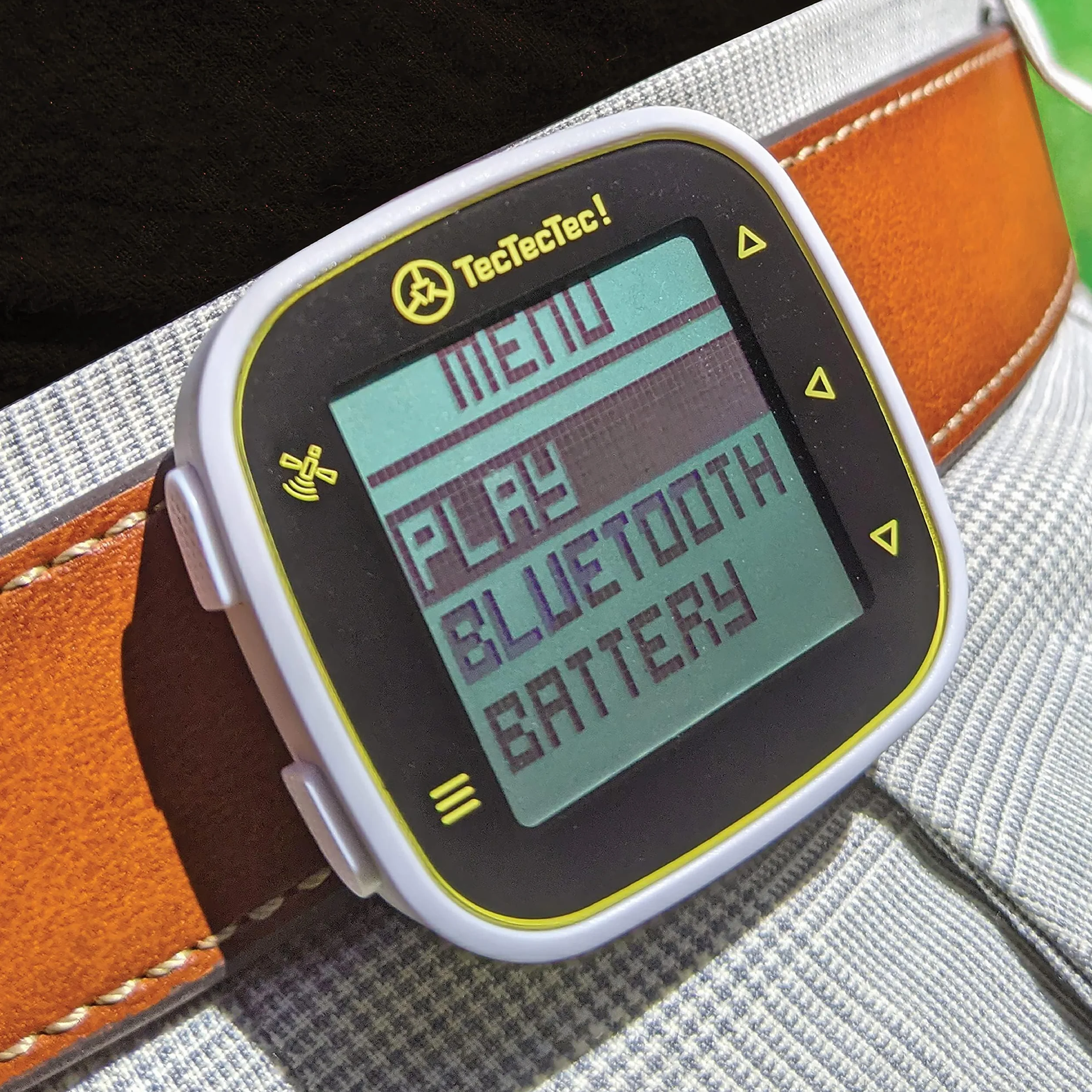 TecTecTecTec ULT-G Orologio da golf GPS portatile ultra leggero con batteria ricaricabile e display LCD, precaricato con 38K in tutto il mondo