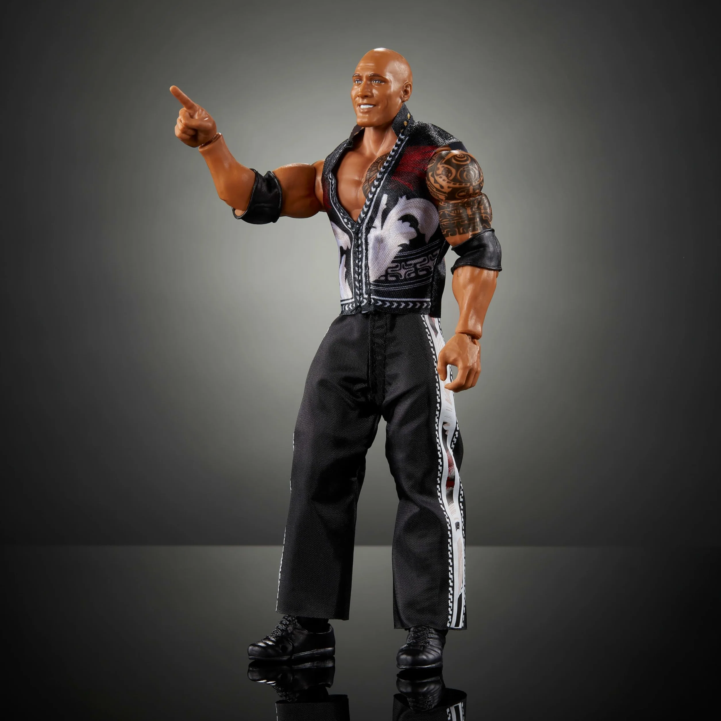Mattel WWE Ultimate Edition Action Figure The Rock Collectible Set, 15,2 cm, Teste e mani intercambiabili, 30 punti di articolazione