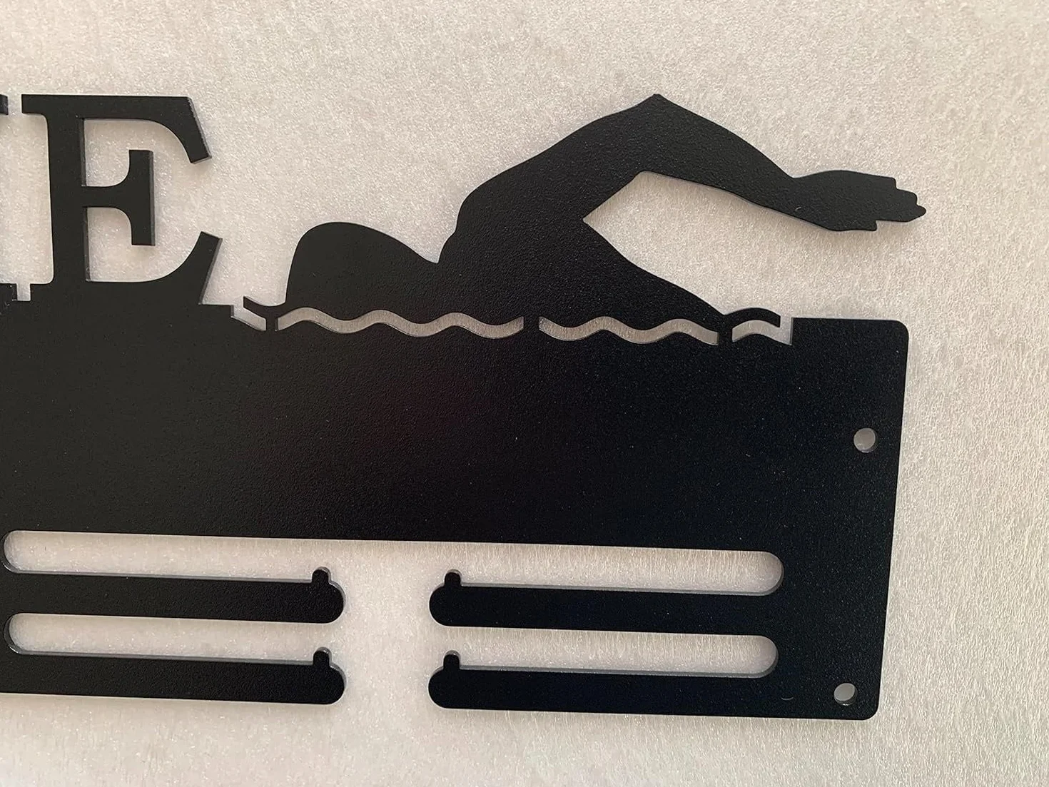Porta Medaglie Personalizzato in Metallo, Appendino per Medaglie Sportive Ginnastica Corsa Maratona Medal Hanger Display