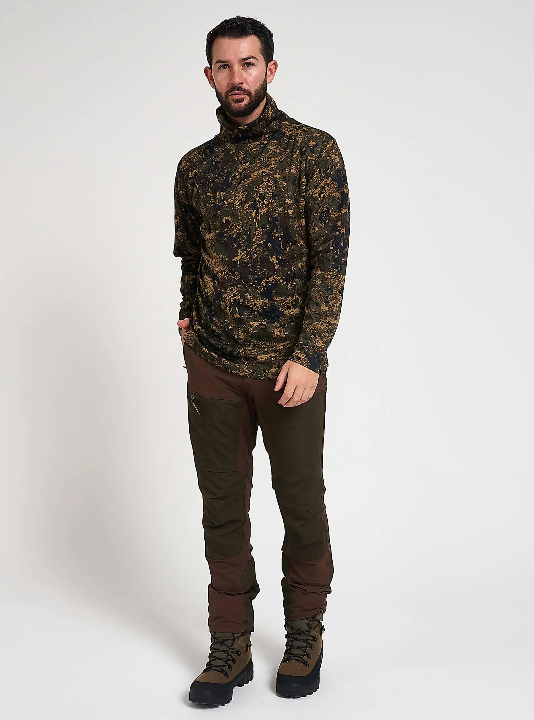 JACK PYKE Top con scollo a rullo