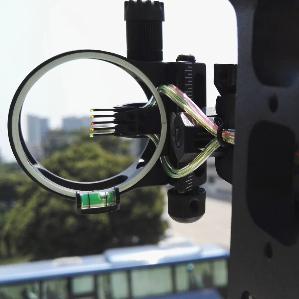Mirino per Arco Compound 5 Perni .019" con Staffa Staccabile Microregolabile LED Sinistro e Destro