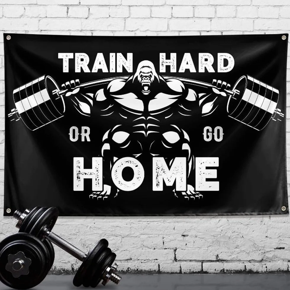 Poster Motivazionale Bandiera da Parete Train Hard Or Go Home 60 x 90 cm Bodybuilding