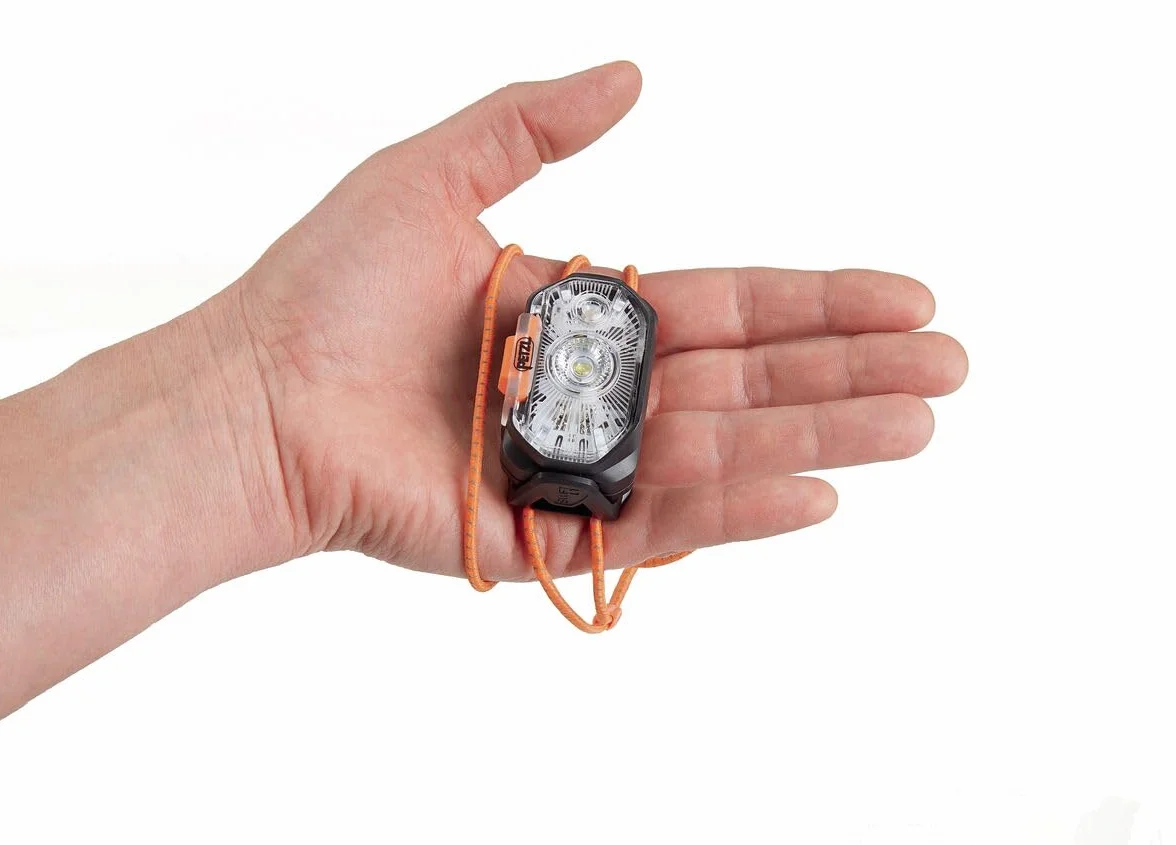 PETZL Swift LT Lampada Frontale Ultraleggera Ricaricabile 380 Lumen Nero