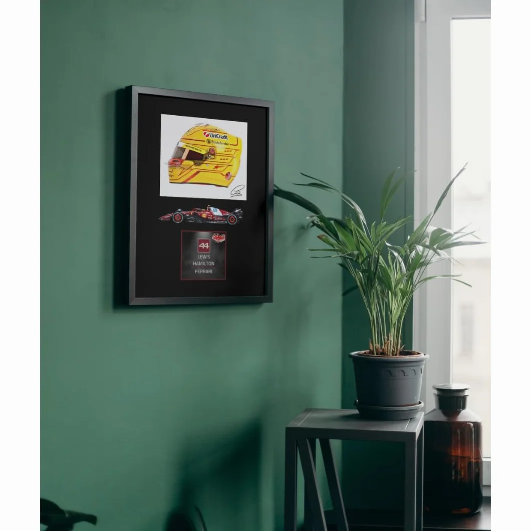 Lap Legends Lewis Hamilton 2025 Espositore incorniciato firma digitale riprodotta