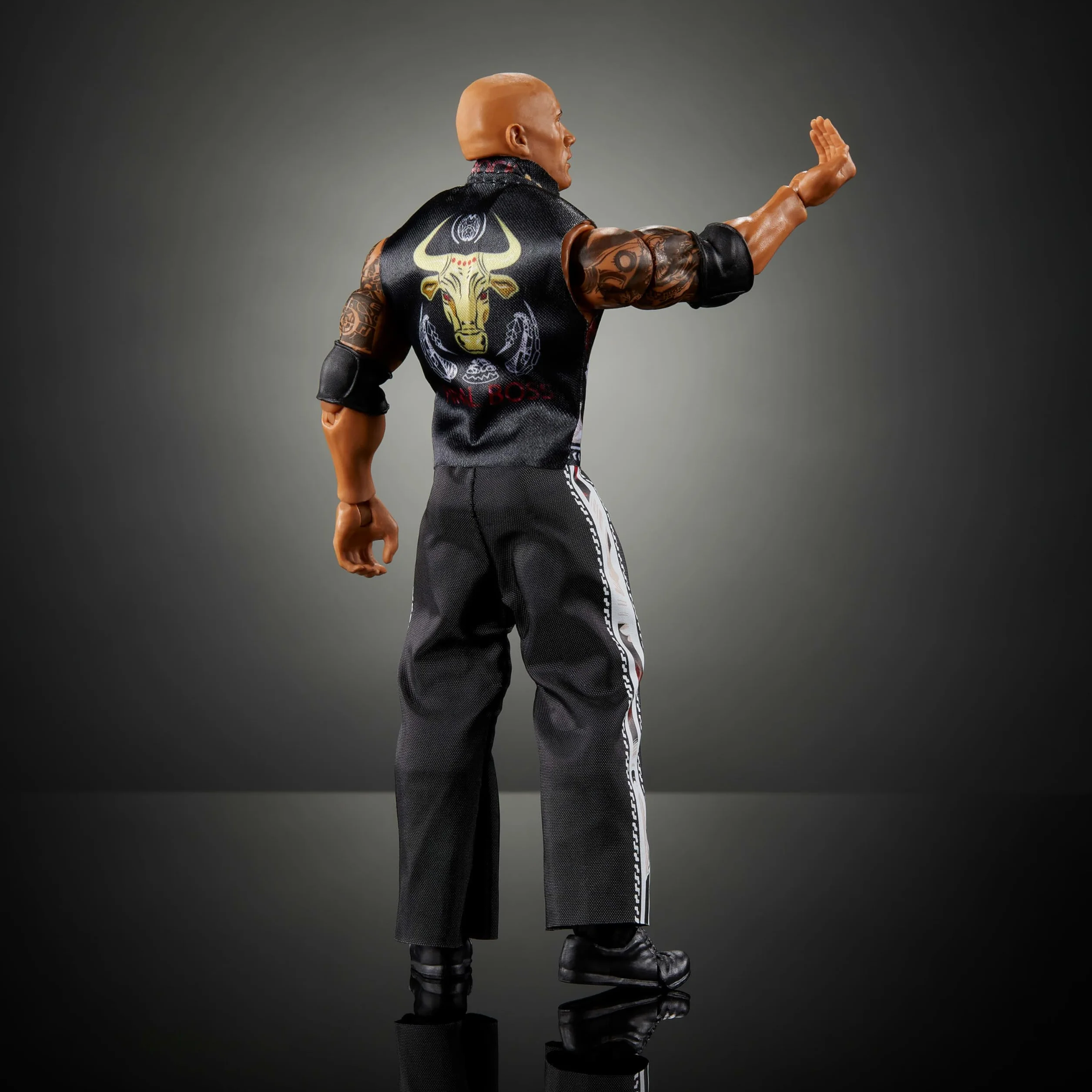 Mattel WWE Ultimate Edition Action Figure The Rock Collectible Set, 15,2 cm, Teste e mani intercambiabili, 30 punti di articolazione