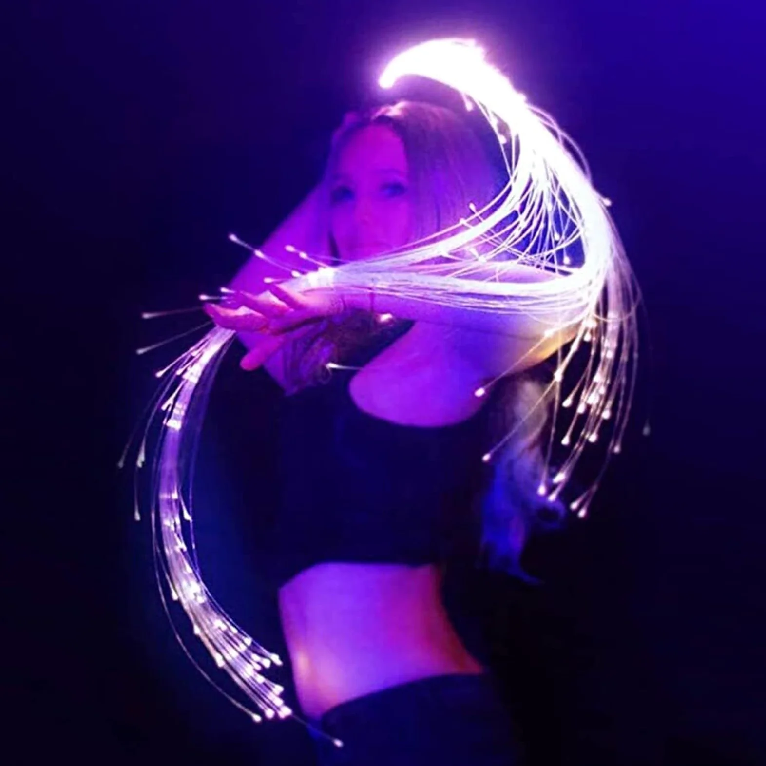 ELzEy Fruste da Ballo in Fibra Ottica LED da 170 cm Frusta Girevole Rave Glow con Luce Girevole a 360 ° 110 Pezzi Fibra Ottica da 0,75 mm e 0,5 mm 4 modalità Scintilla