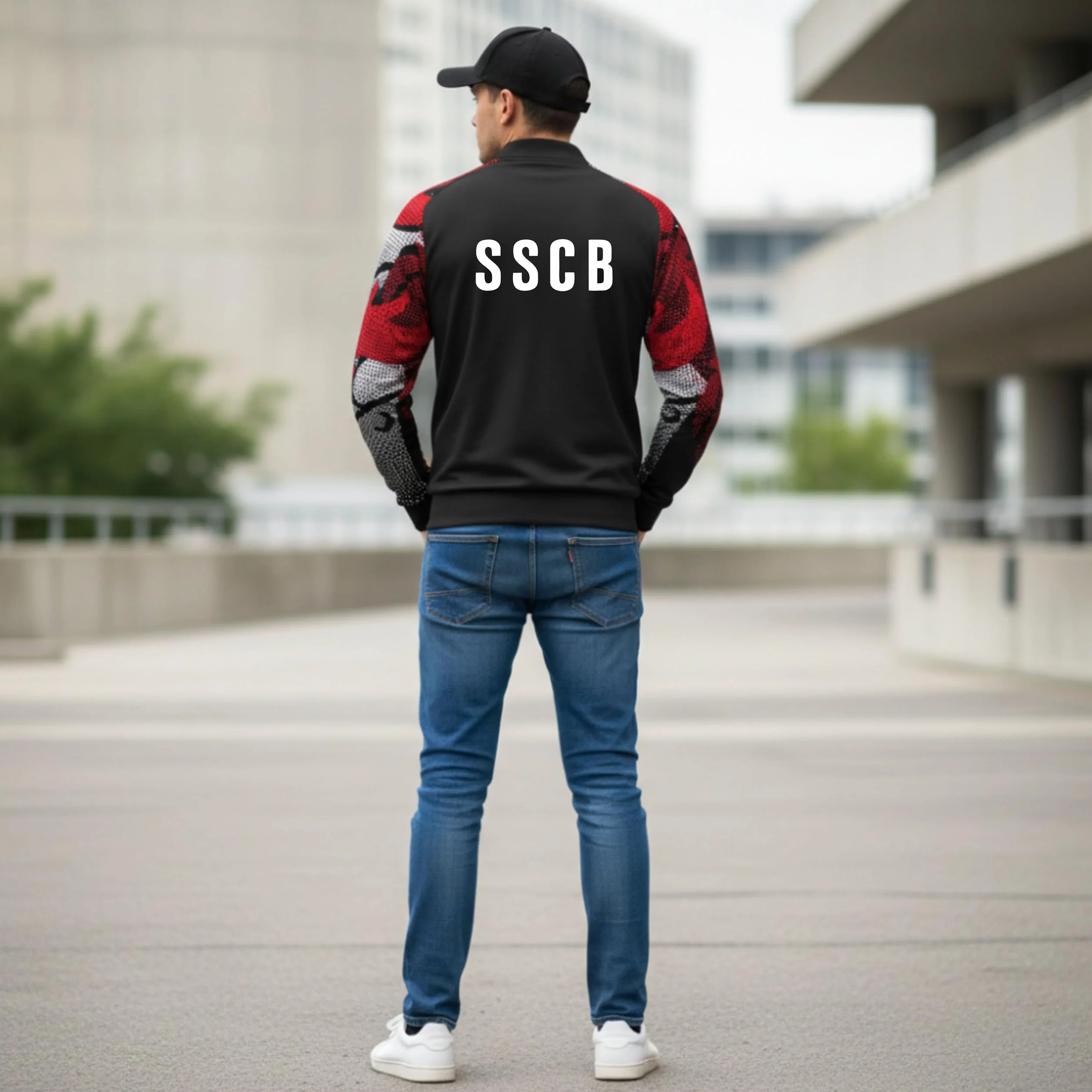 Errea' Giacca Full Zip SSC Bari, Nero con Maniche Grafiche Rosse e Bianche, Stile Sportivo