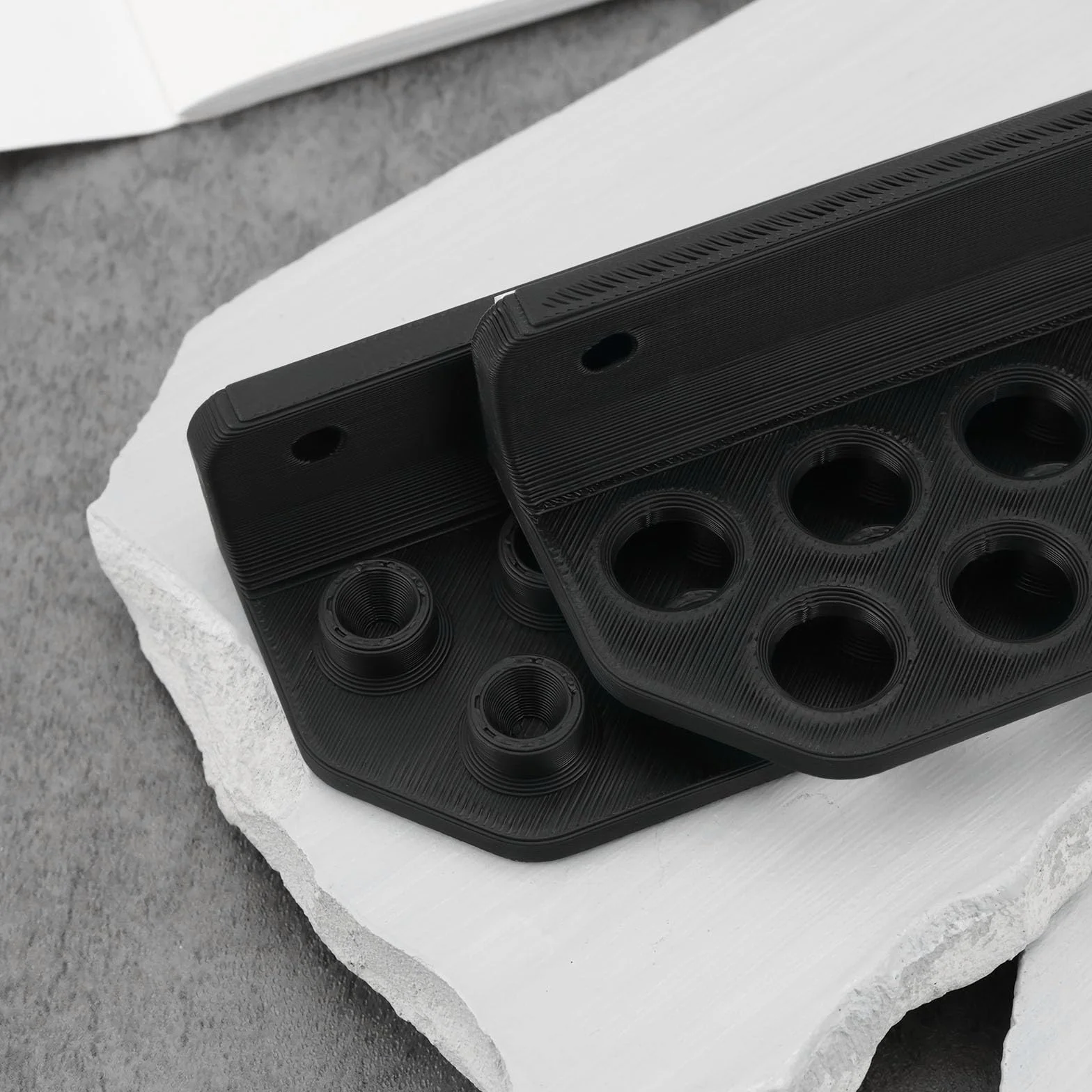 Supporti per Frecce da Parete per 12 Frecce Neri 11x4,2x2 Cm per Fibra di Vetro Alluminio Legno