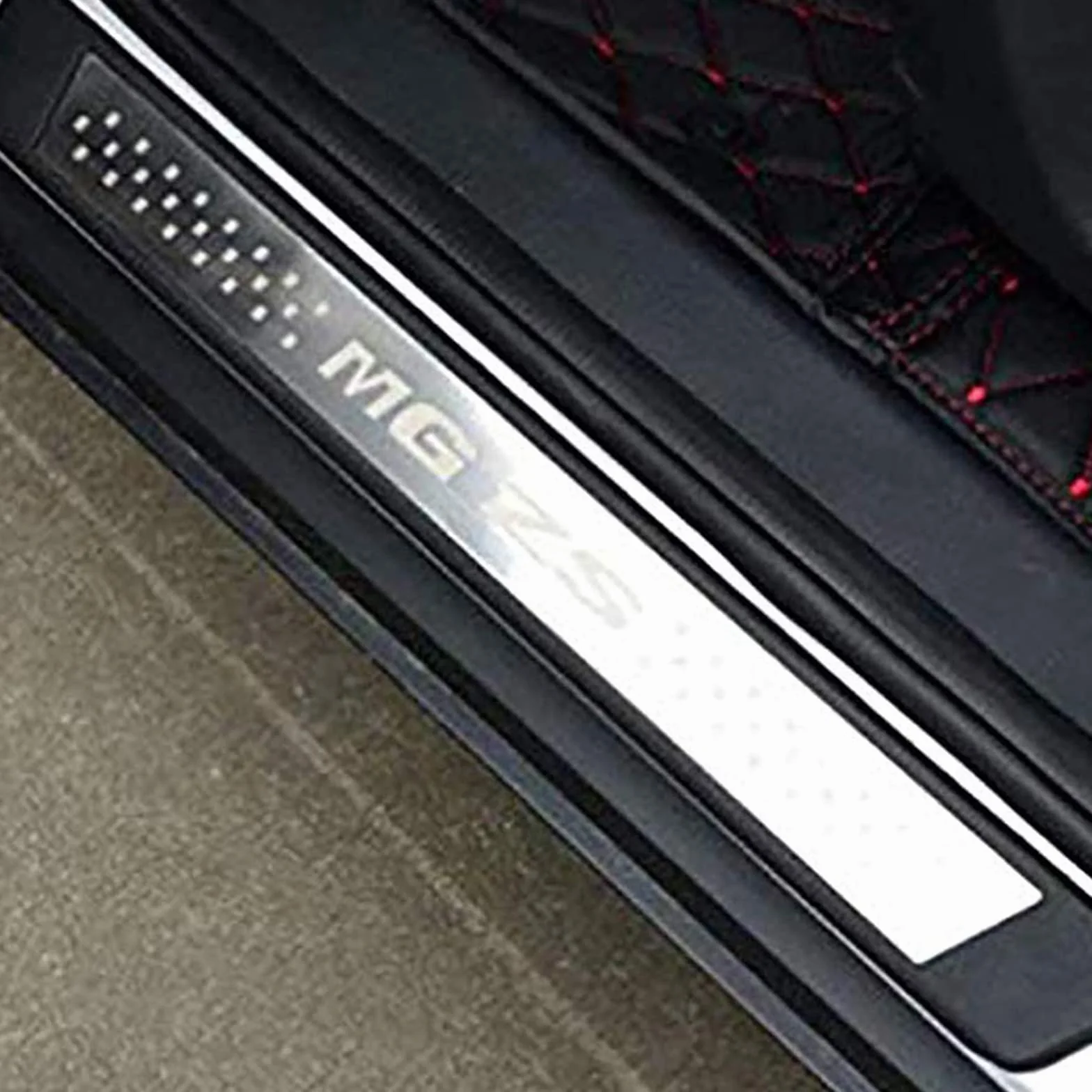 4 Pezzi Battitacco in Acciaio Inossidabile per Auto Sticker per MG ZS 2016-2020, Esterno Battitacco Protezione Plates Anti-Graffio Scuff Adesivi Decorativi Accessori