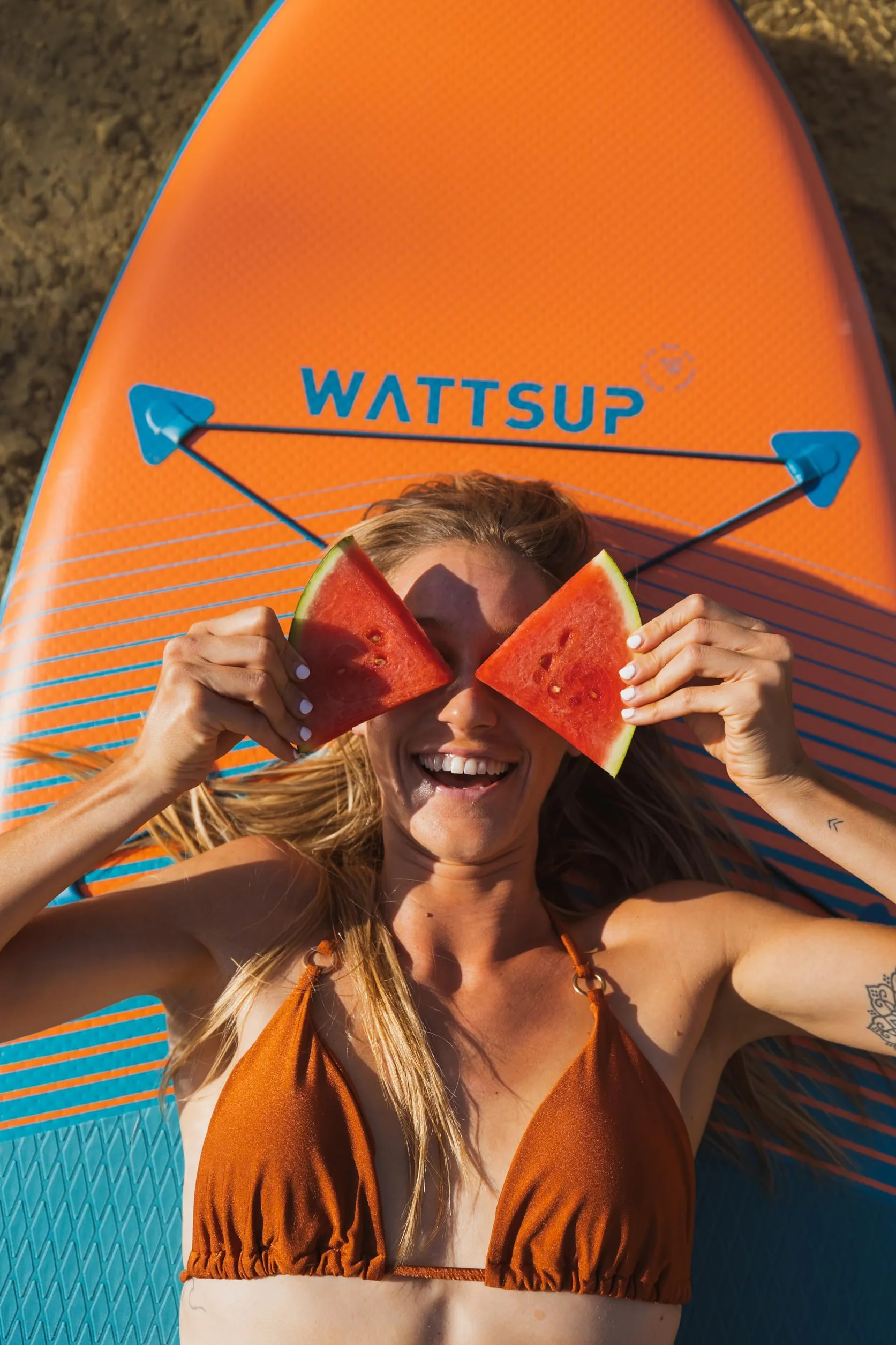 Wattsup - SUP Stand Up Paddle gonfiabile - Gamma First - Dropstitch - Pacchetto completo: Pagaia, Leash, Pompa, Borsa da trasporto