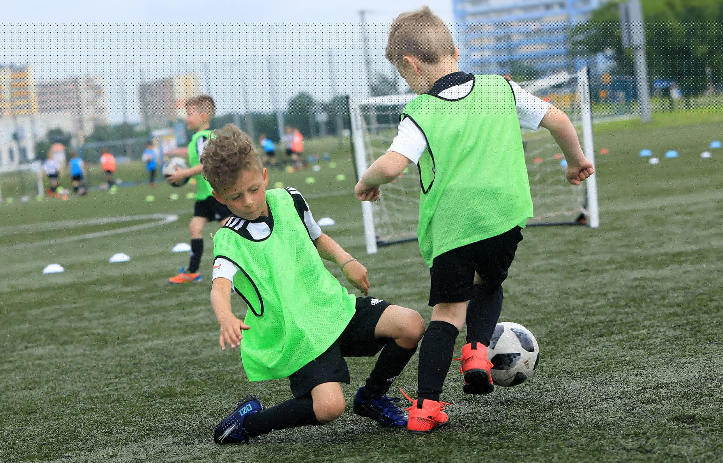 Pettorine da Allenamento Calcio per Bambini, Juniores e Adulti, Gilet Sportivo Universale XS-XXL, 10 Colori