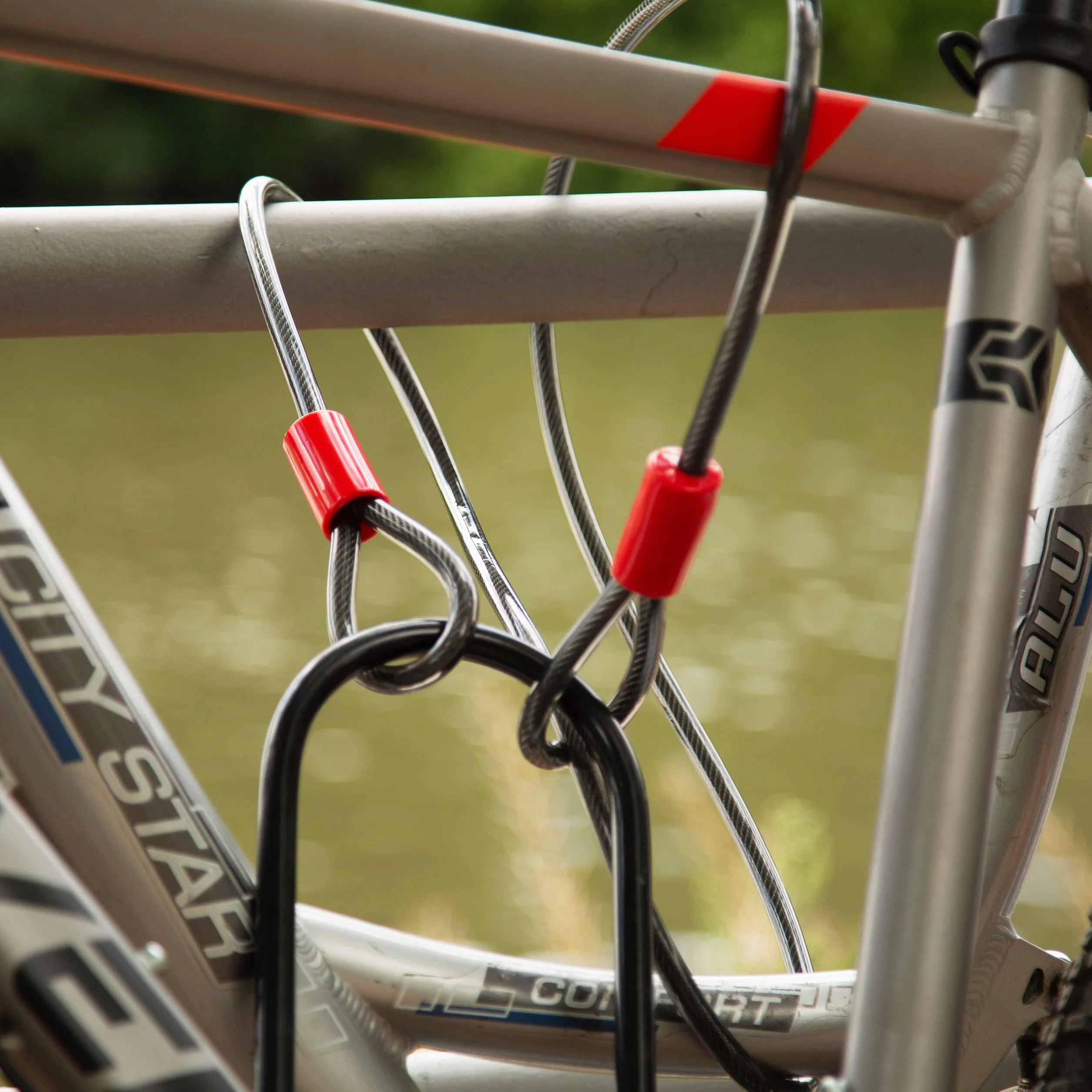 Relaxdays Cavo Extra Lungo da 2m in Acciaio Rivestito per Biciclette e Bagagli, Nero