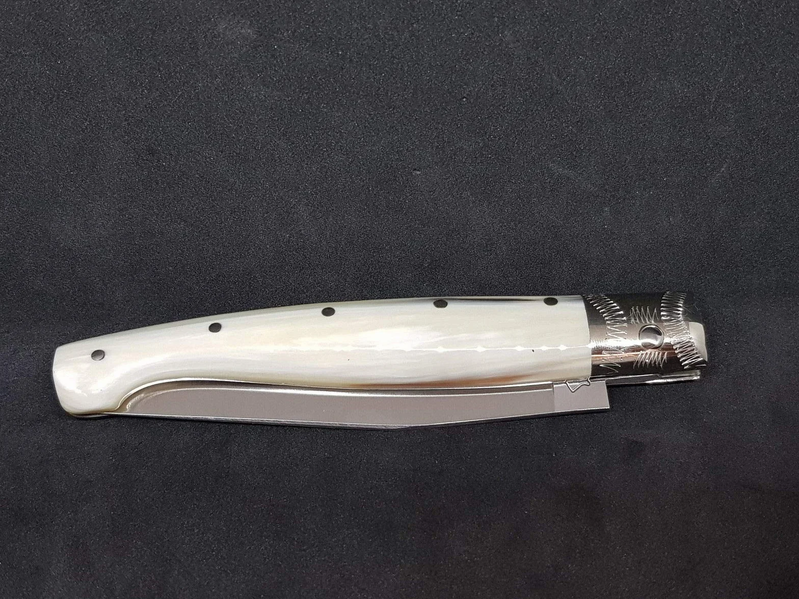 COLTELLO SARDO PATTADA ARTIGIANALE MANICO in CORNO COLLEZIONE TASCABILE da caccia ART 47 MANICO 13
