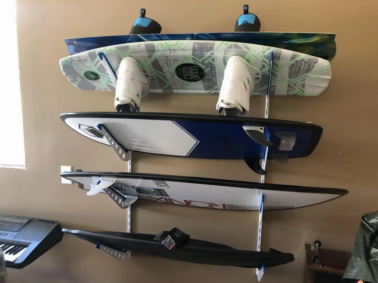 Supporto a parete per Wakeboard regolabile in metallo 4 posizioni StoreYourBoard