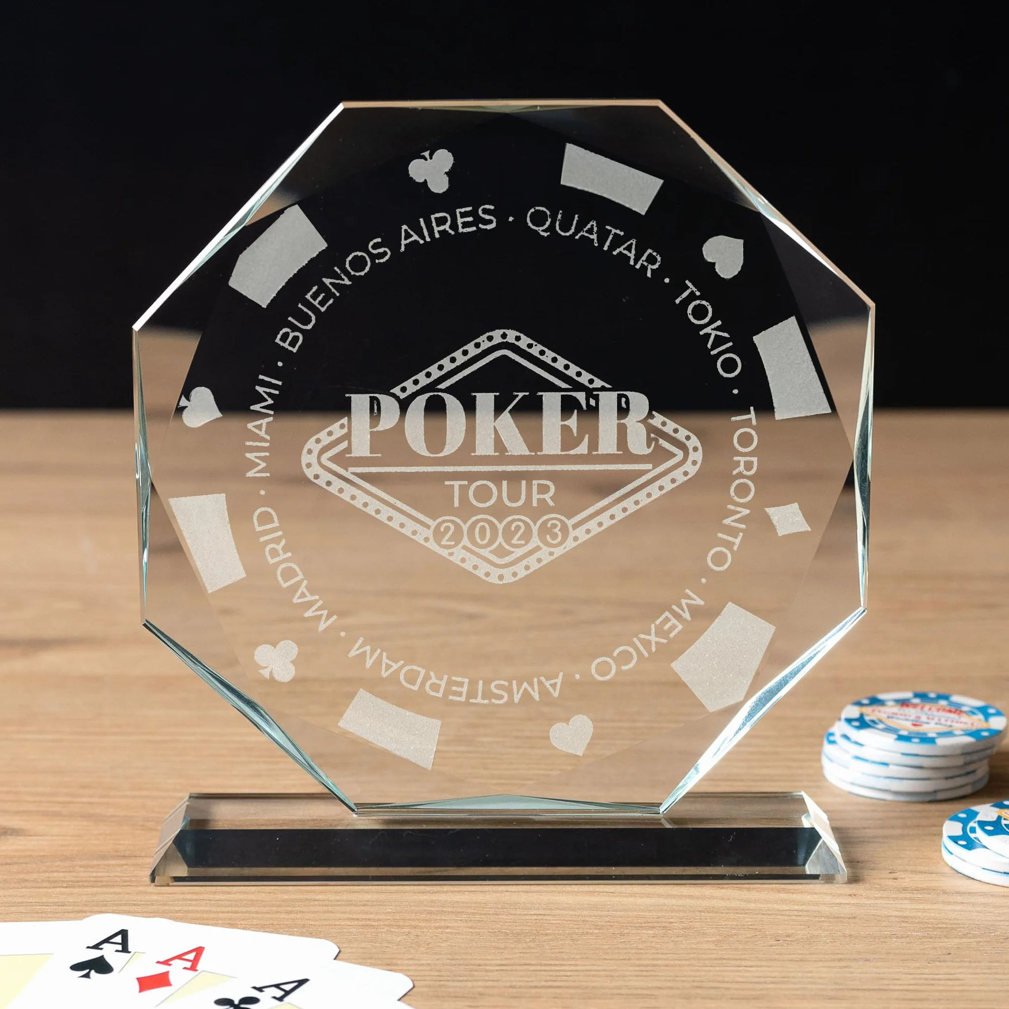 Trofeo Personalizzato in Vetro con Incisione Laser e Astuccio - Ottagonale 10 cm