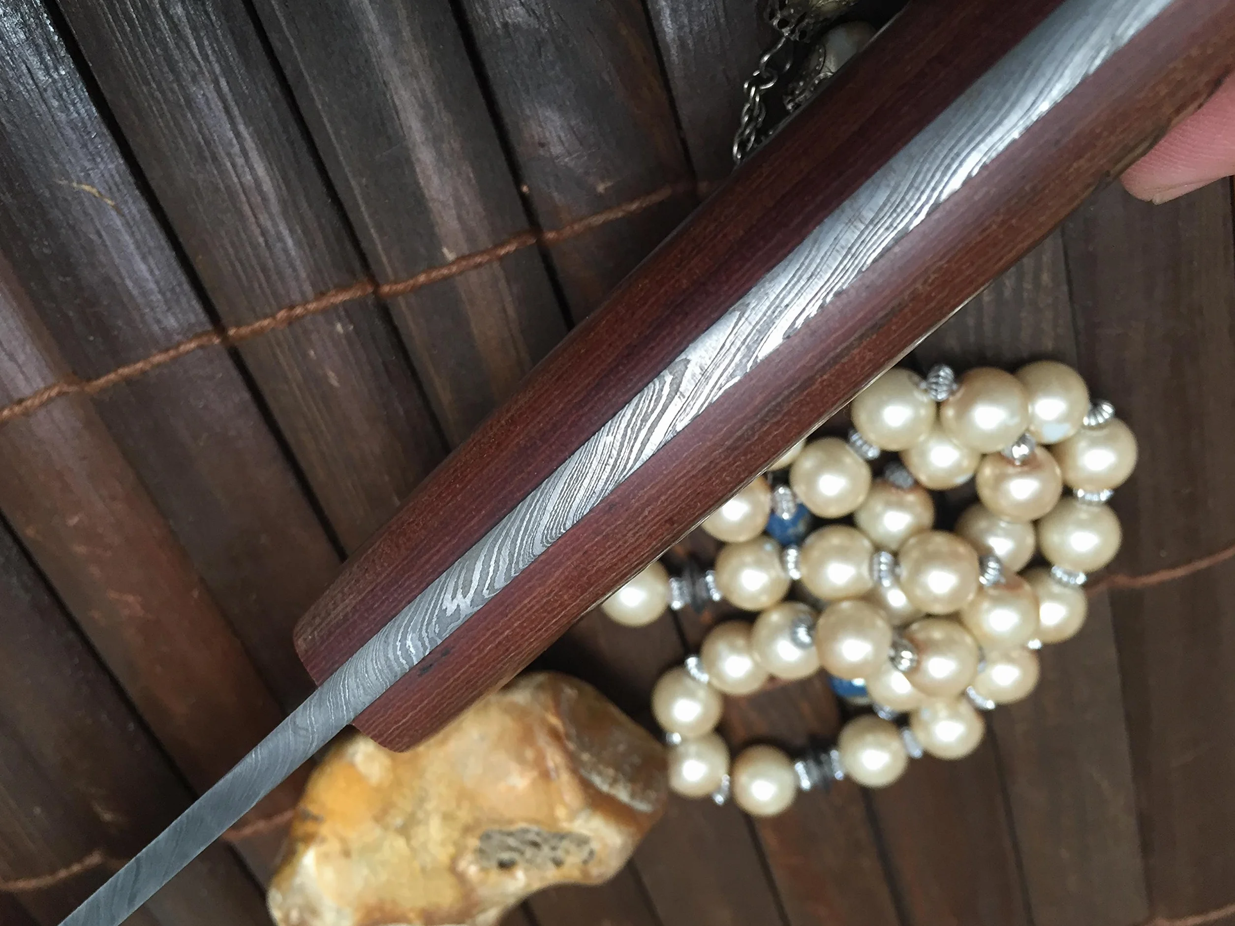 Coltello da caccia in acciaio Damasco (personalizzabile)