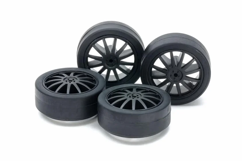 compatibile con TAMIYA 15534 Mini 4Wd Set Cerchi Carbon con Gomme Low Profile