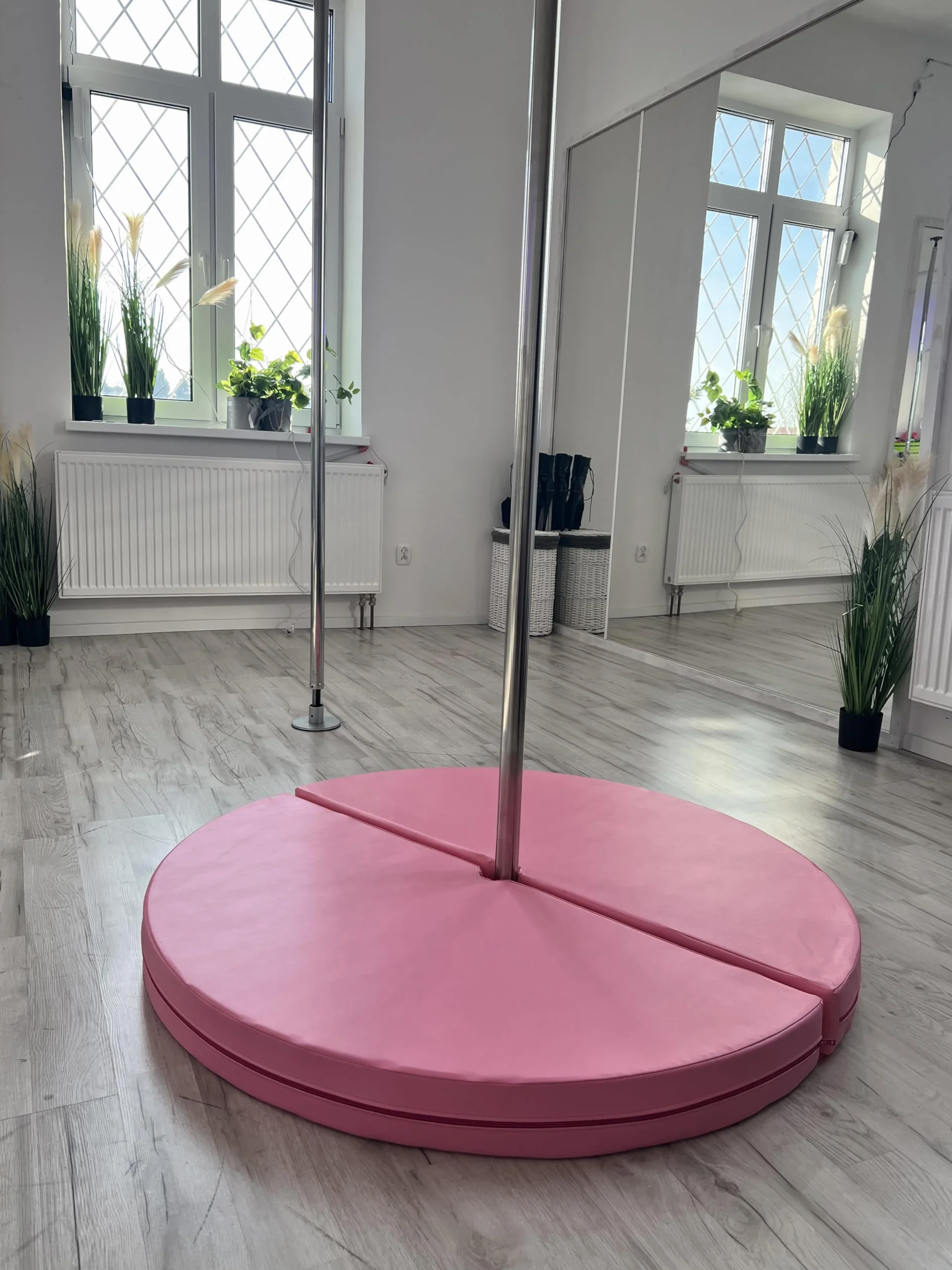 Pole Dance - Tappetino rotondo – 120 cm di diametro – tappetino antiscivolo con apertura per asta pole dance – tappetino protettivo circolare – accessorio per ginnastica