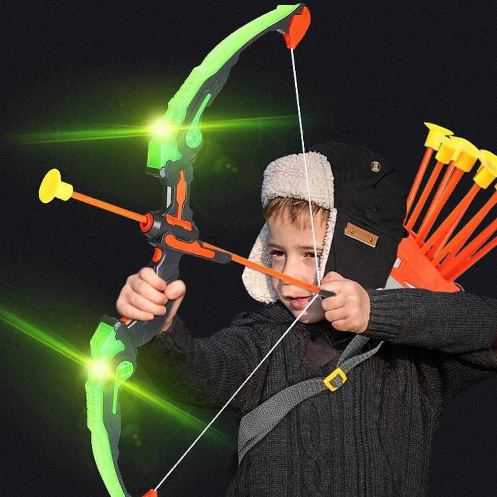 Arco e frecce per bambini con luci LED, kit giocattolo con bersaglio e ventose, 10 frecce
