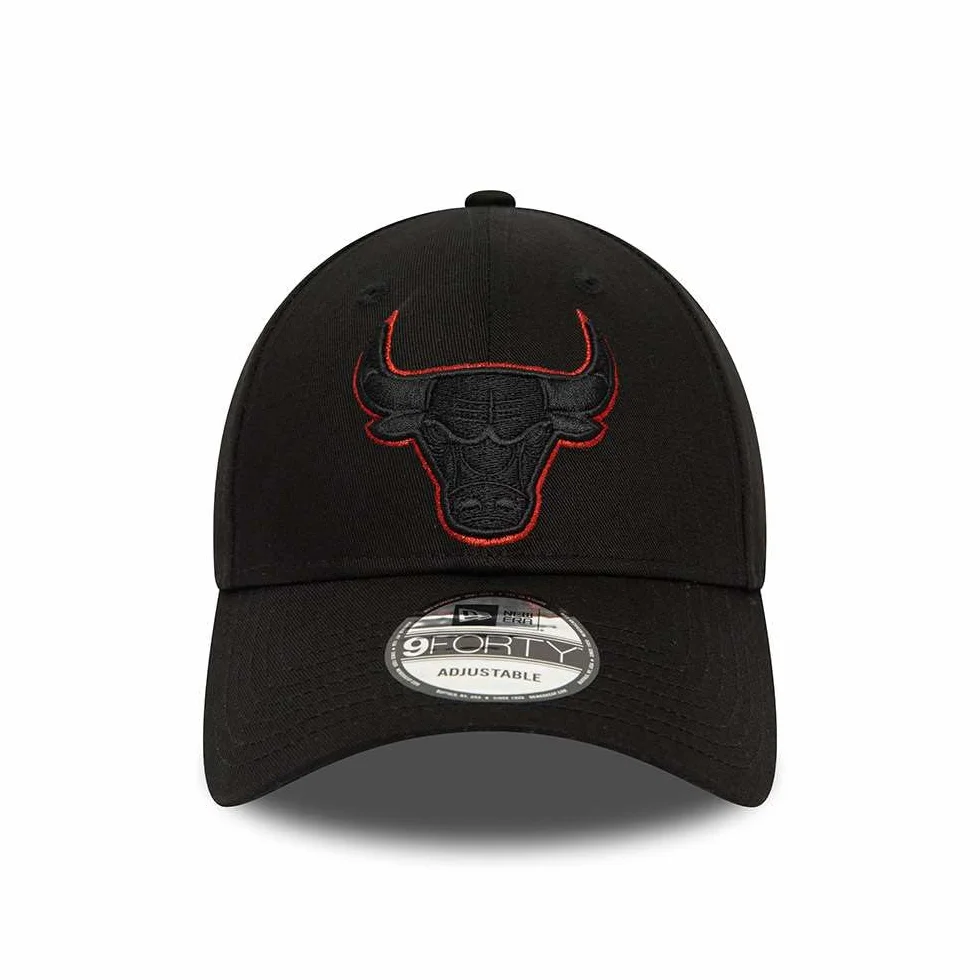 New Era 9Forty Contorno Chicago Bulls Cappellino Strapback