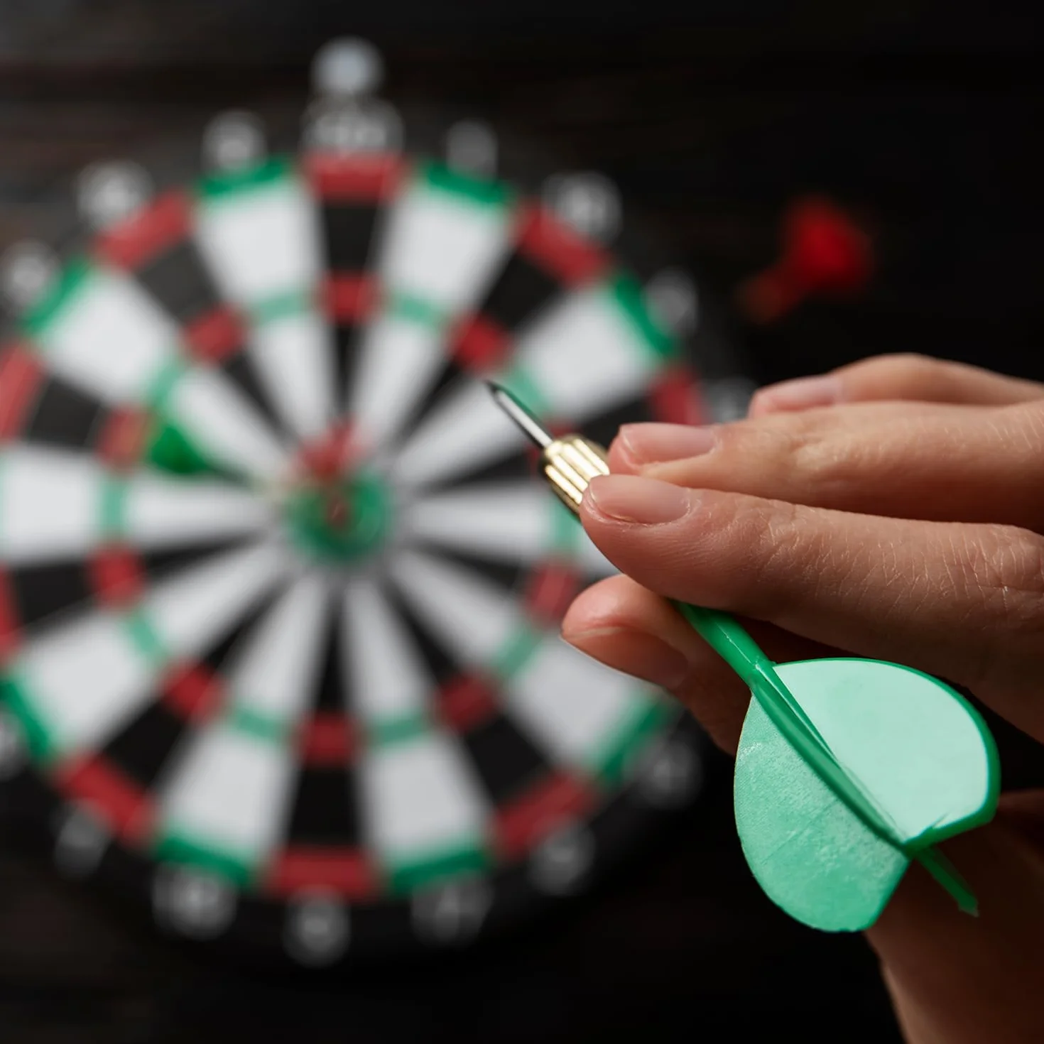 Gioco Bersaglio Freccette Regolamentare 38 CM Tabellone Doppia Faccia Tiro a Segno con 6 Frecce in Acciaio DartBoard Rotondo