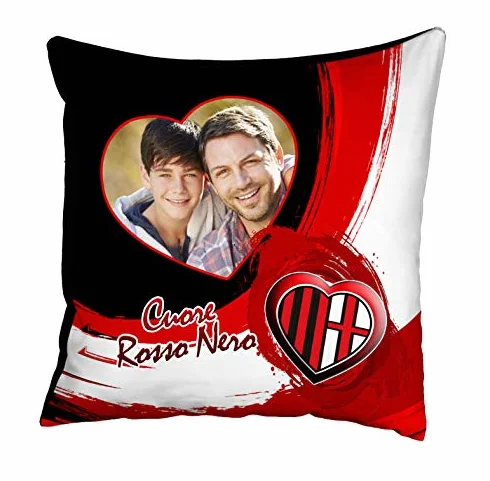 Idea Arredo Casa Cuscino Sport Personalizzato con Foto Tifoso Cuore Rosso Nero Milanista Milan