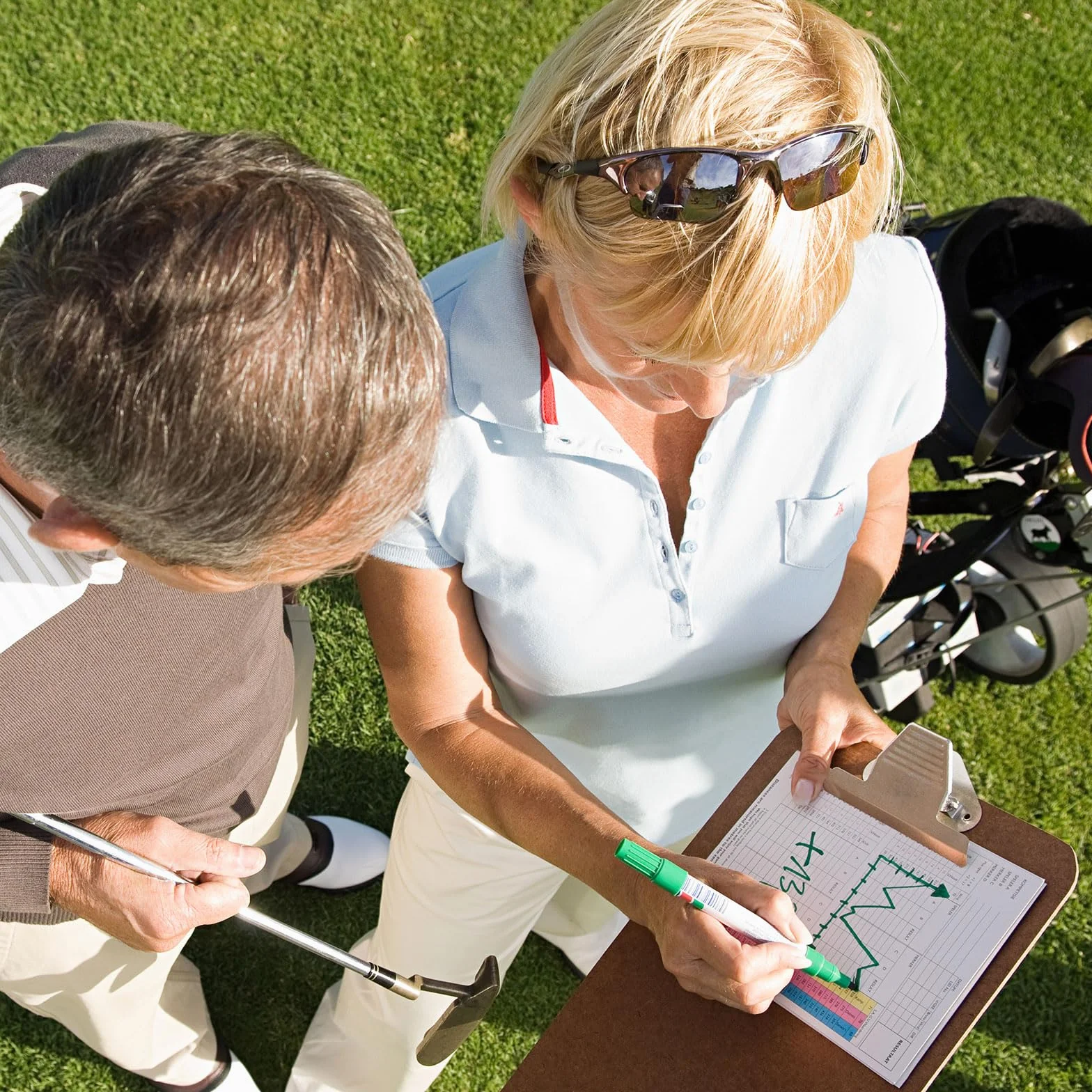 YOKIVE 2 Pezzi Mini Pennarelli Permanenti per Palline da Golf con Portachiavi Nero