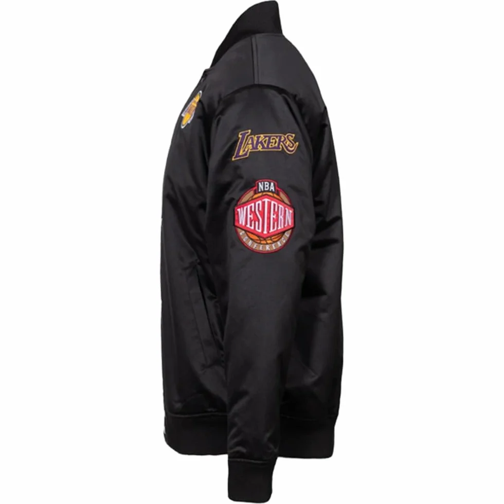 Mitchell & Ness NBA Blackout Giacca in raso pesante | Toppe e ricami di alta qualità su petto e maniche | Polsini a coste su collo, maniche e orlo | Tasche a filetto