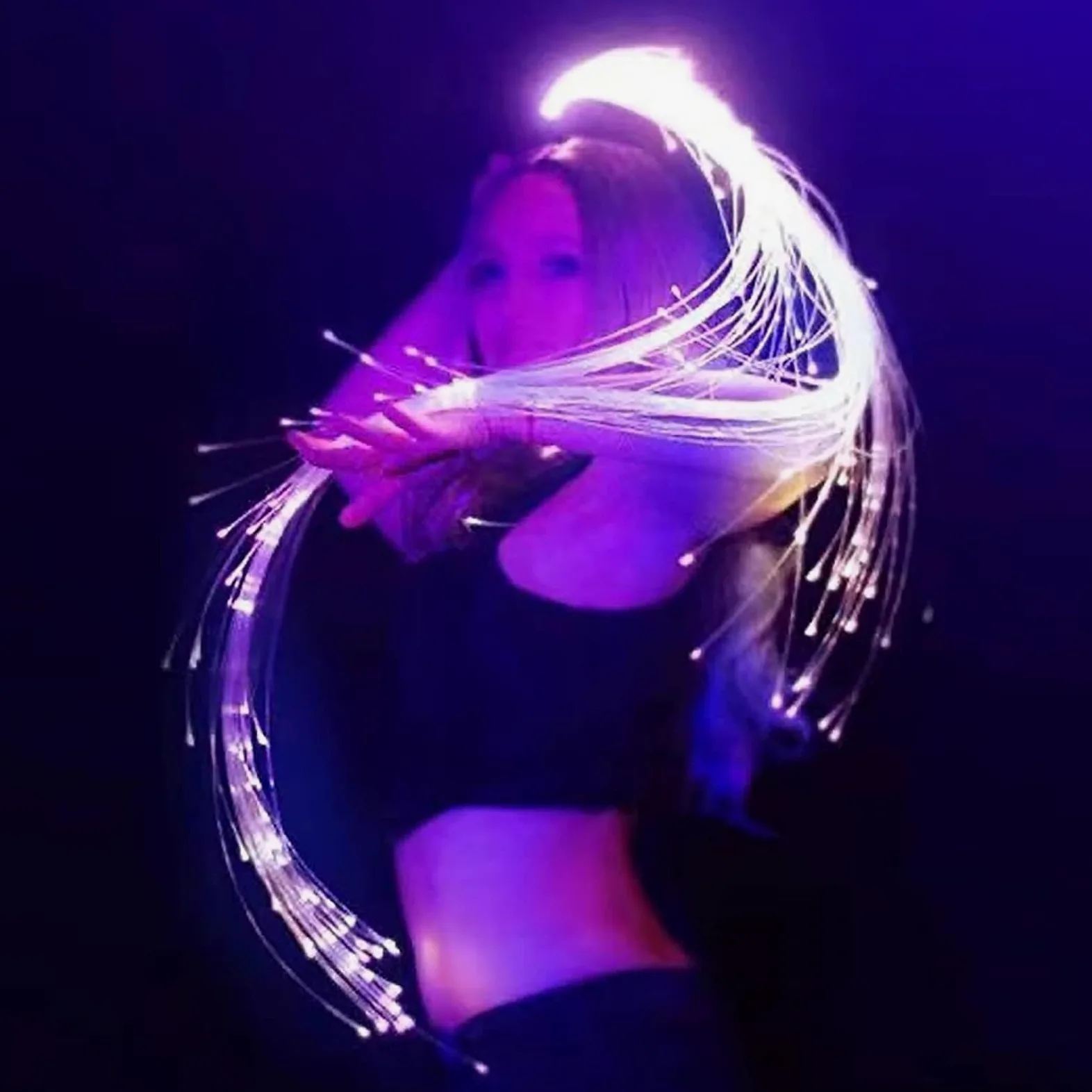 MDybf Frusta in Fibra Ottica a LED, Frusta Spaziale da Ballo Girevole a 360° da 6 piedi/178 cm, Frusta Pixel Ricaricabile Tramite USB 10 modalità Luminose