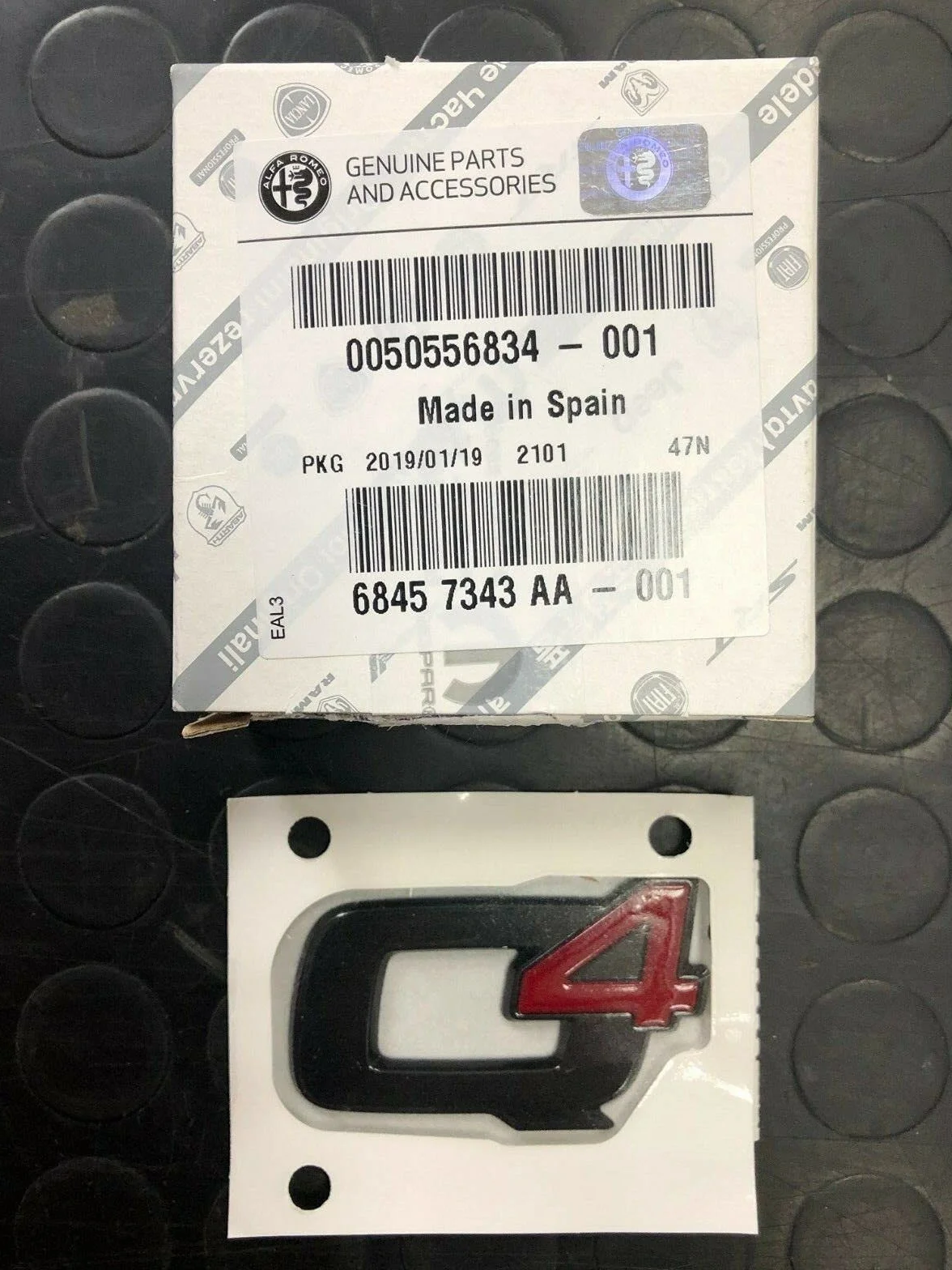 Scritta Stemma Q4 Nera Posteriore Originale Logo Sigla Emblema Adesivo Compatibile con Alfa Romeo Giulia Stelvio