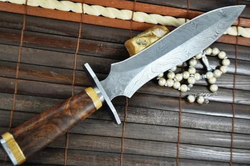 Coltello da caccia in acciaio Damasco, fatto a mano, personalizzato