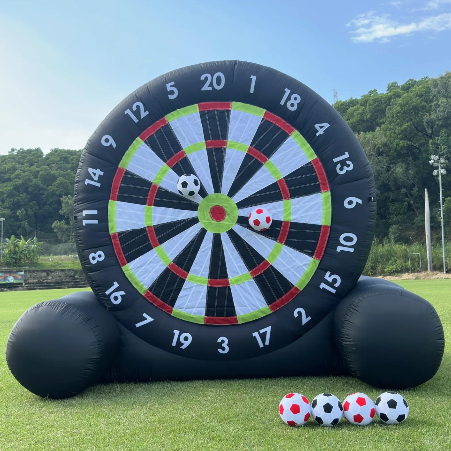 Bersaglio gonfiabile per freccette da calcio all'aperto 3 m con 8 palline e ventilatore 370 W