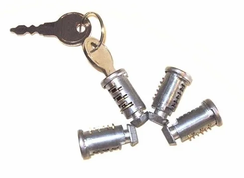 TEMA.. Kit Serrature con Chiave per Barre PORTATUTTO Modello MENABO