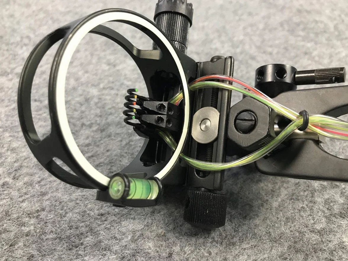 Mirino per Arco Compound 5 Perni .019" con Staffa Staccabile Microregolabile LED Sinistro e Destro