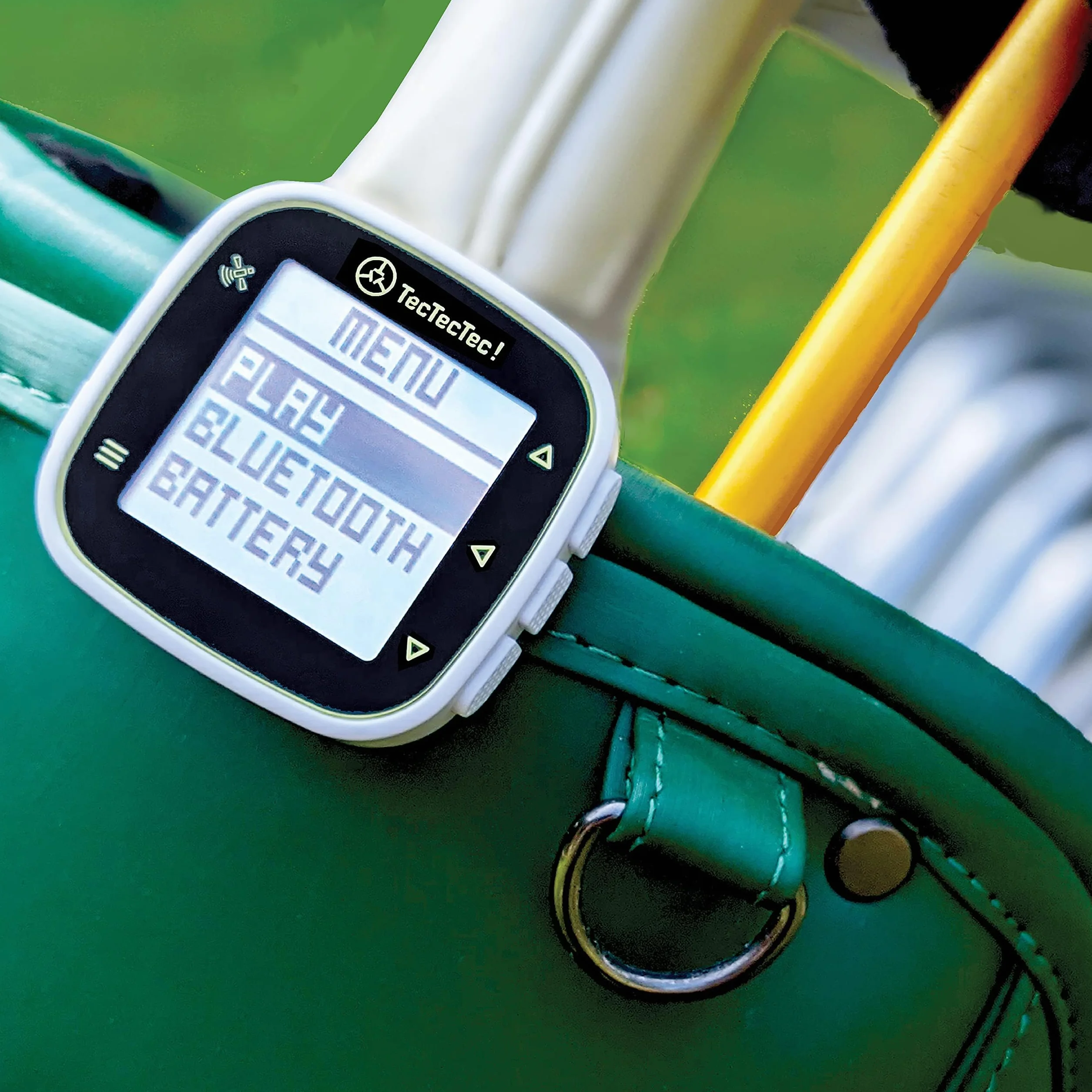 TecTecTecTec ULT-G Orologio da golf GPS portatile ultra leggero con batteria ricaricabile e display LCD, precaricato con 38K in tutto il mondo