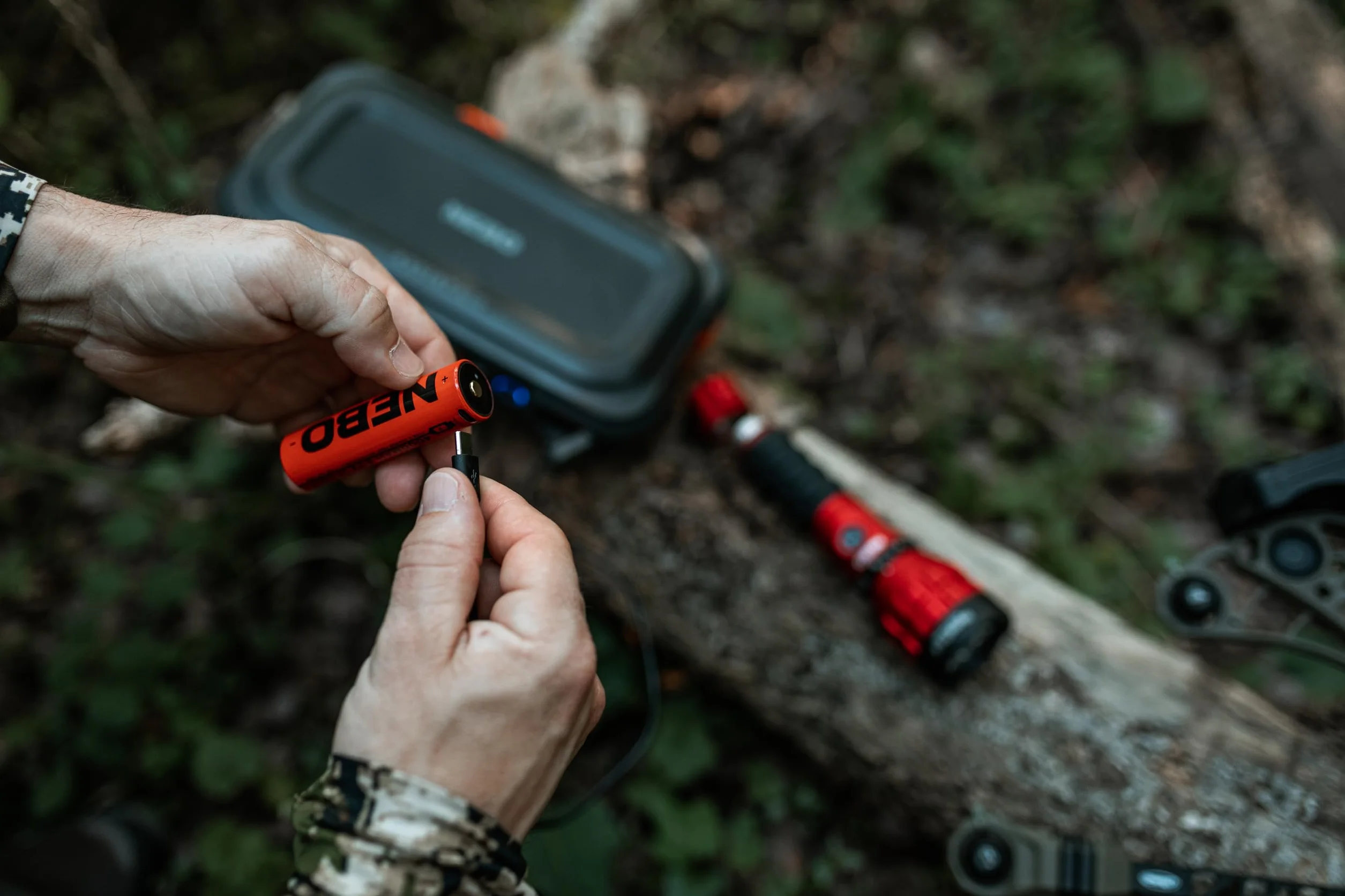 NEBO Illumatrace Blood Tracker Torch Ricaricabile Doppia Illuminazione Caccia Grossa