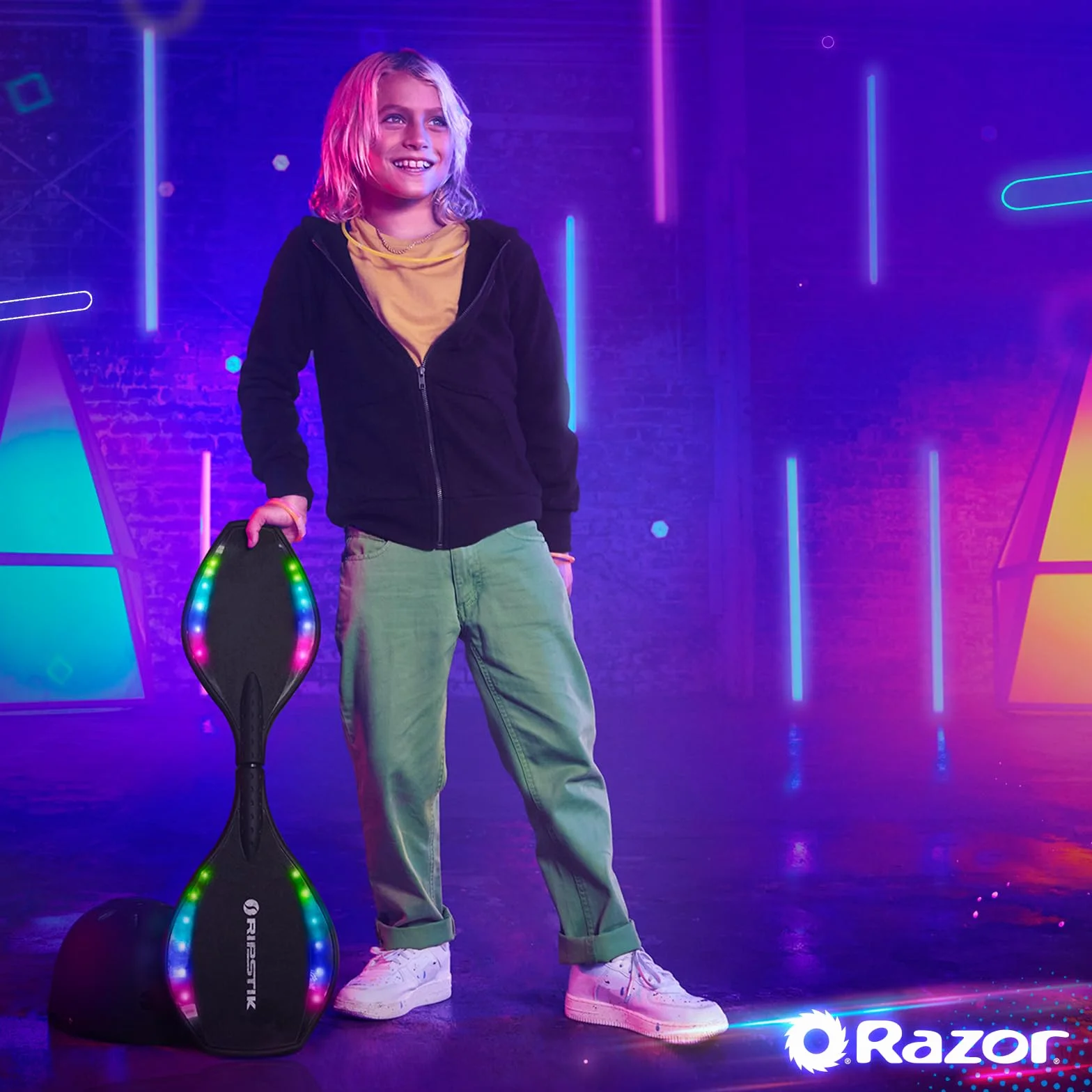 Razor Ripster Lightshow Waveboard - Tavola a Rotelle per Bambini Dagli 8 anni in su con Sterzo a 360°, Ponte Luminoso Attivato dal Movimento, 5 Modalità di Luce, Antiscivolo - Nero