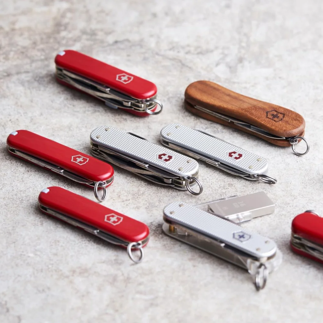 Victorinox Rally Coltellino Svizzero Multiuso 9 Funzioni Lama
