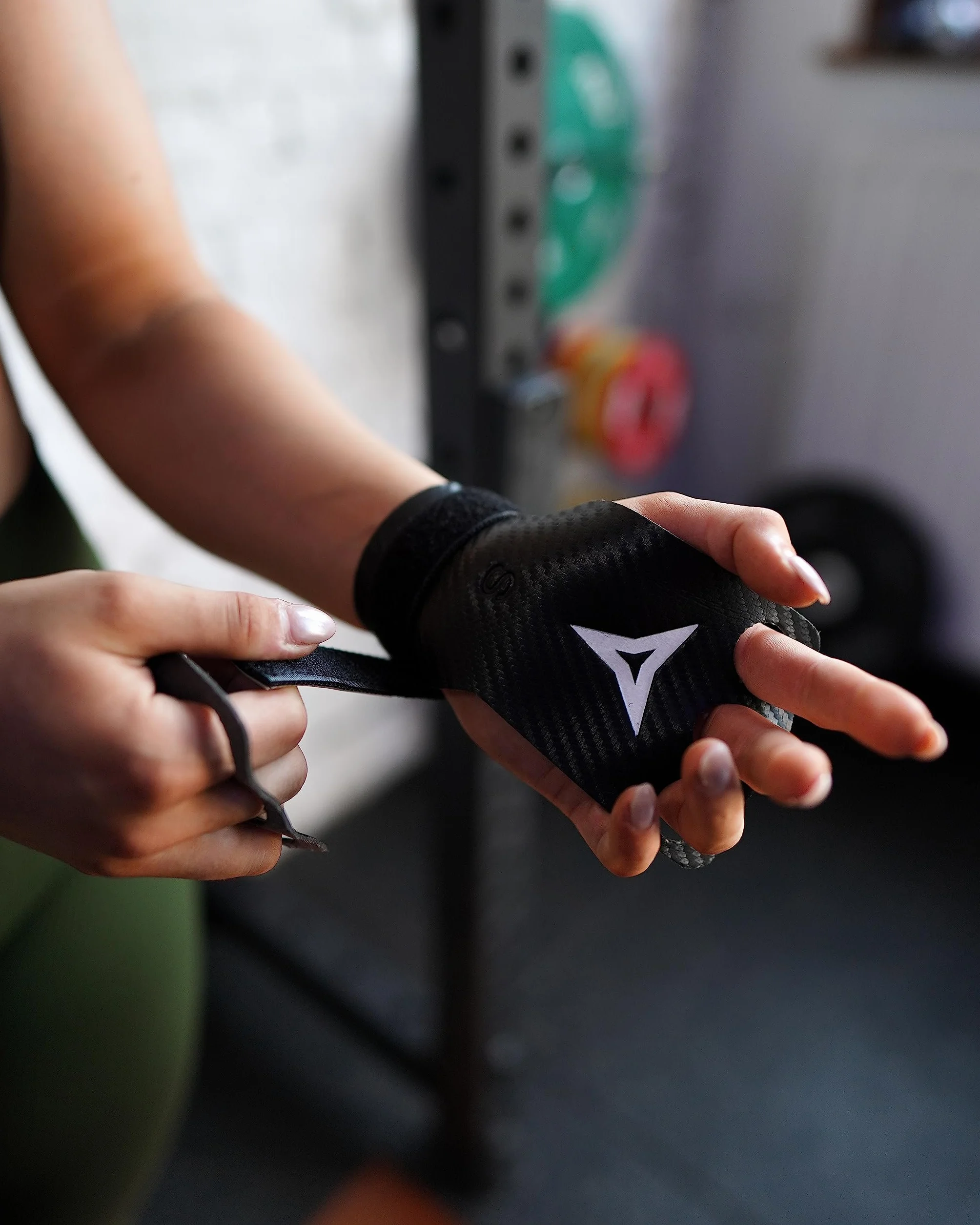 Guanti Palestra CrossFit in Microfibra di Carbonio con 3 Fori - Guanti da Allenamento per Sollevamento Pesi e Ginnastica