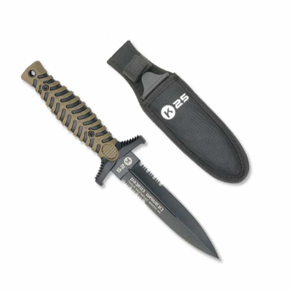RUI K25 32206. Coltello impugnatura in gomma. Lama in acciaio inox e titanio bagno. Dimensione totale 24 cm. Fodero di nylon. Caccia
