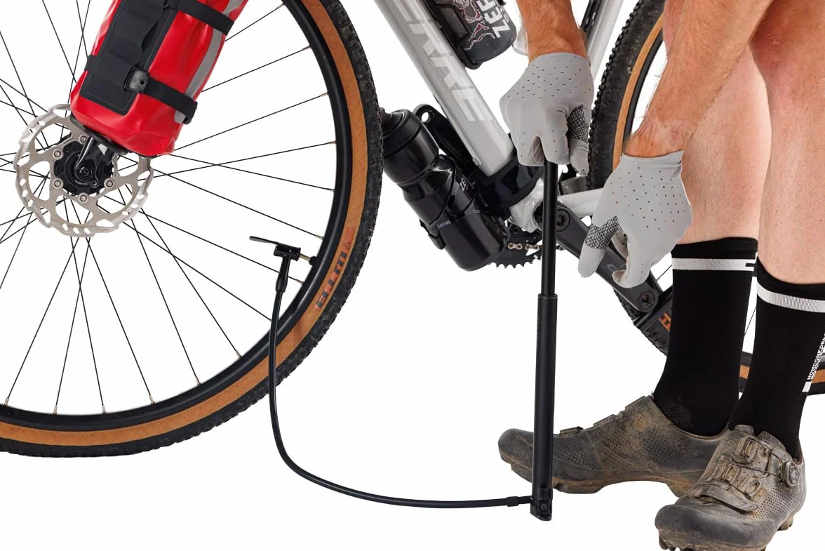 ZEFAL Adventure Pump Mini Pompa Bicicletta 300 mm 9 Bar Pompetta Portatile Presta Schrader 195 g
