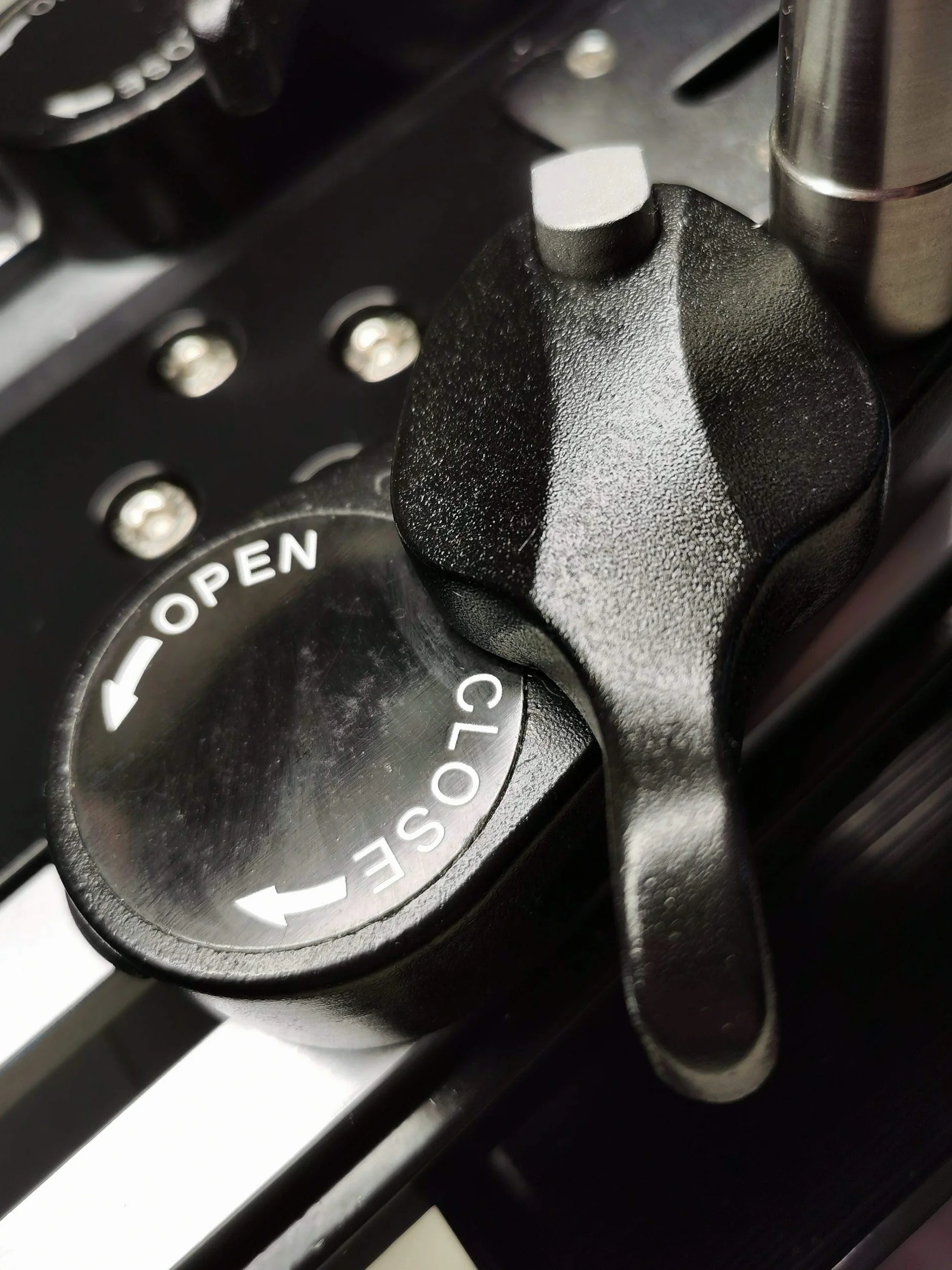 Racketclub Flash-1 Comoda incordatrice Elettronica con Sistema di tensionamento Tondo per Racchette da Tennis