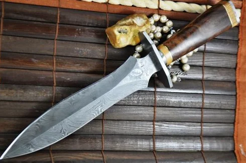 Coltello da caccia in acciaio Damasco, fatto a mano, personalizzato