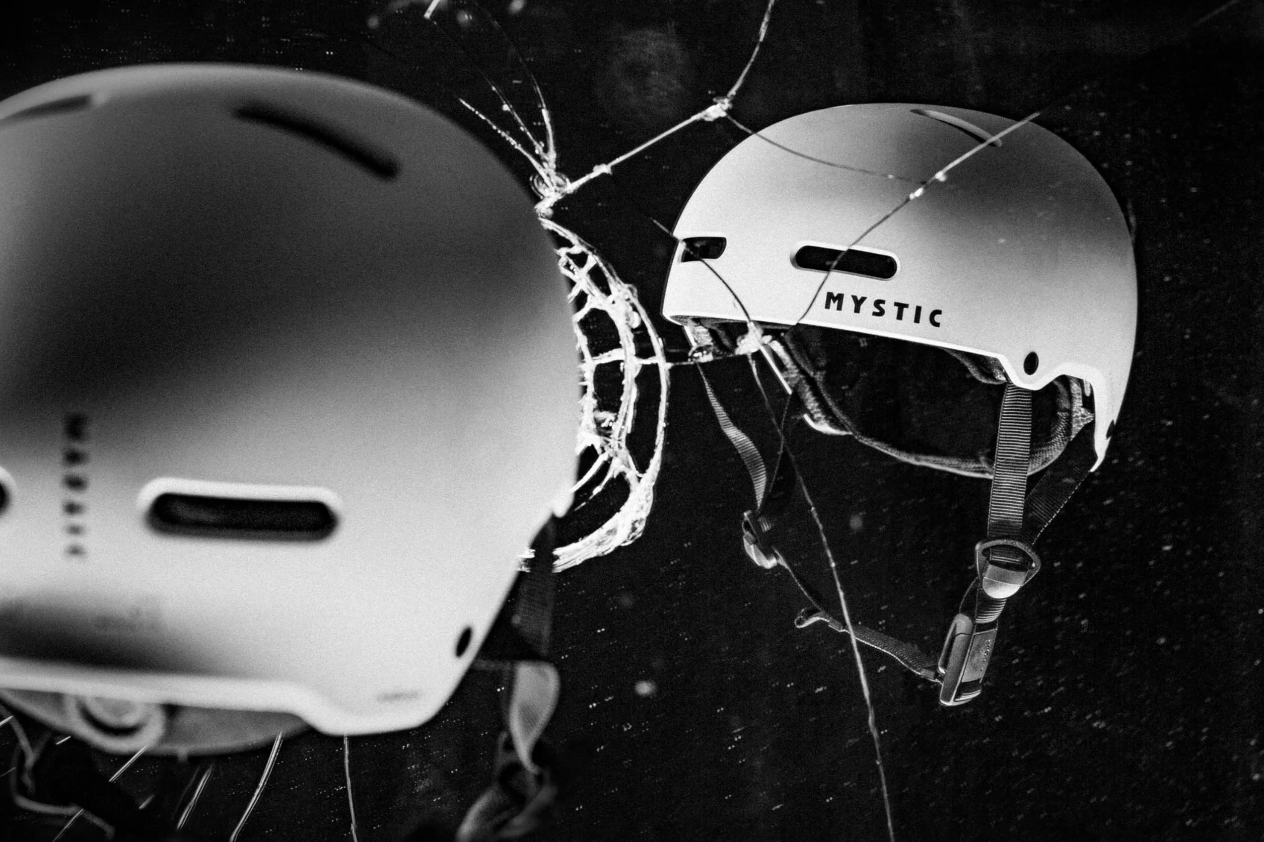 Mystic Vandal PRO Wakeboard Helmet Navy