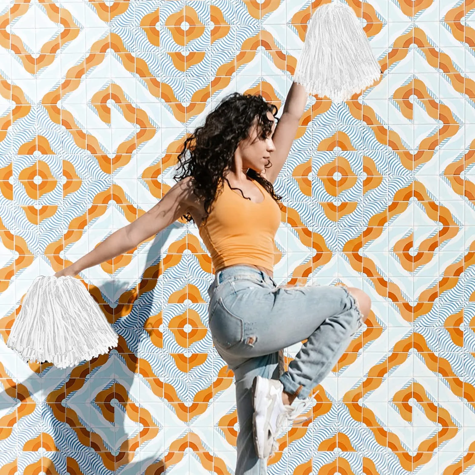 LINYAPRY 24 pompon metallici da cheerleader per bambini adulti con manico a bastone bianco